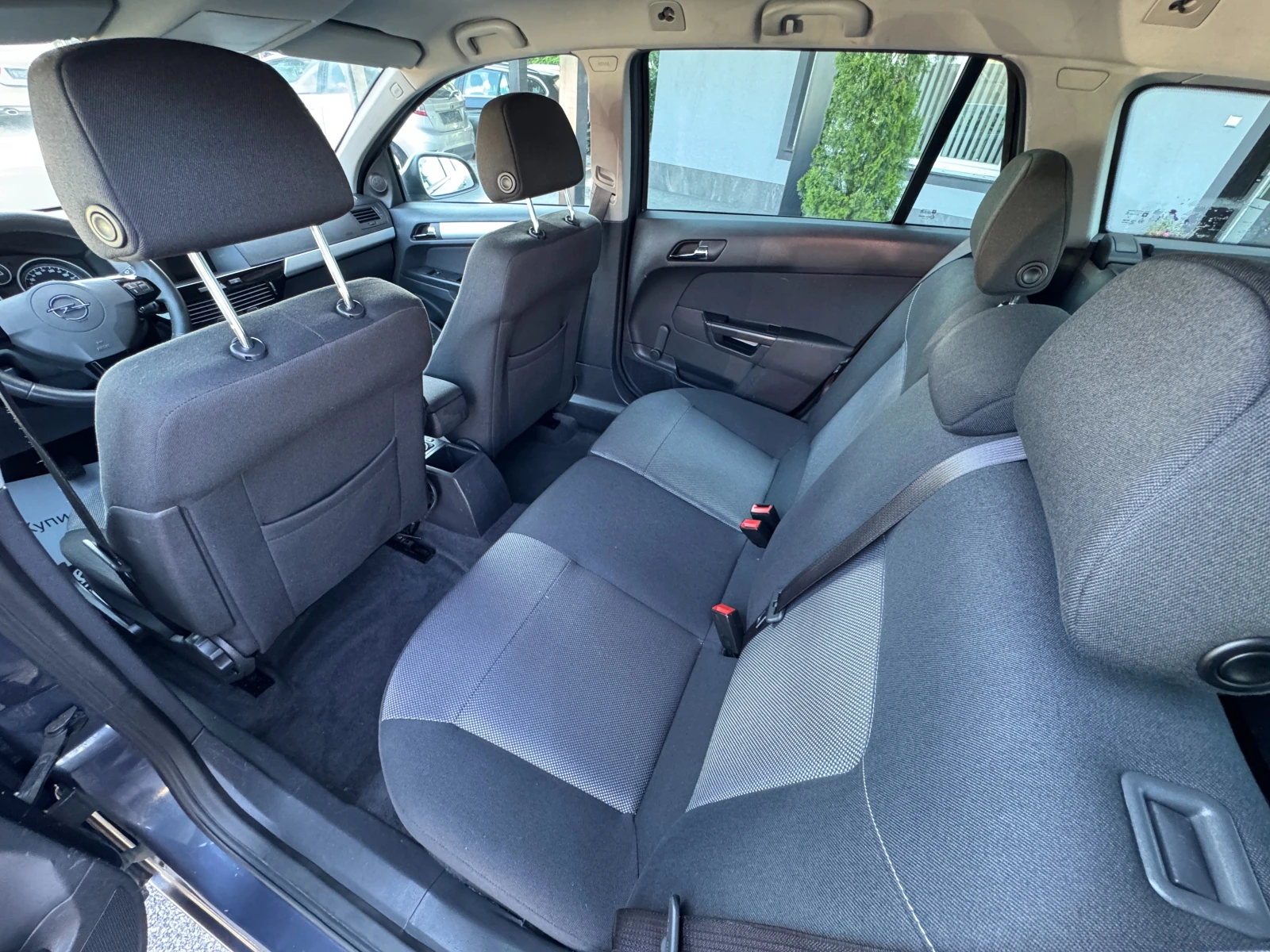 Opel Astra 1.6I НОВ ВНОС , снимка 11 - Автомобили и джипове - 55058404