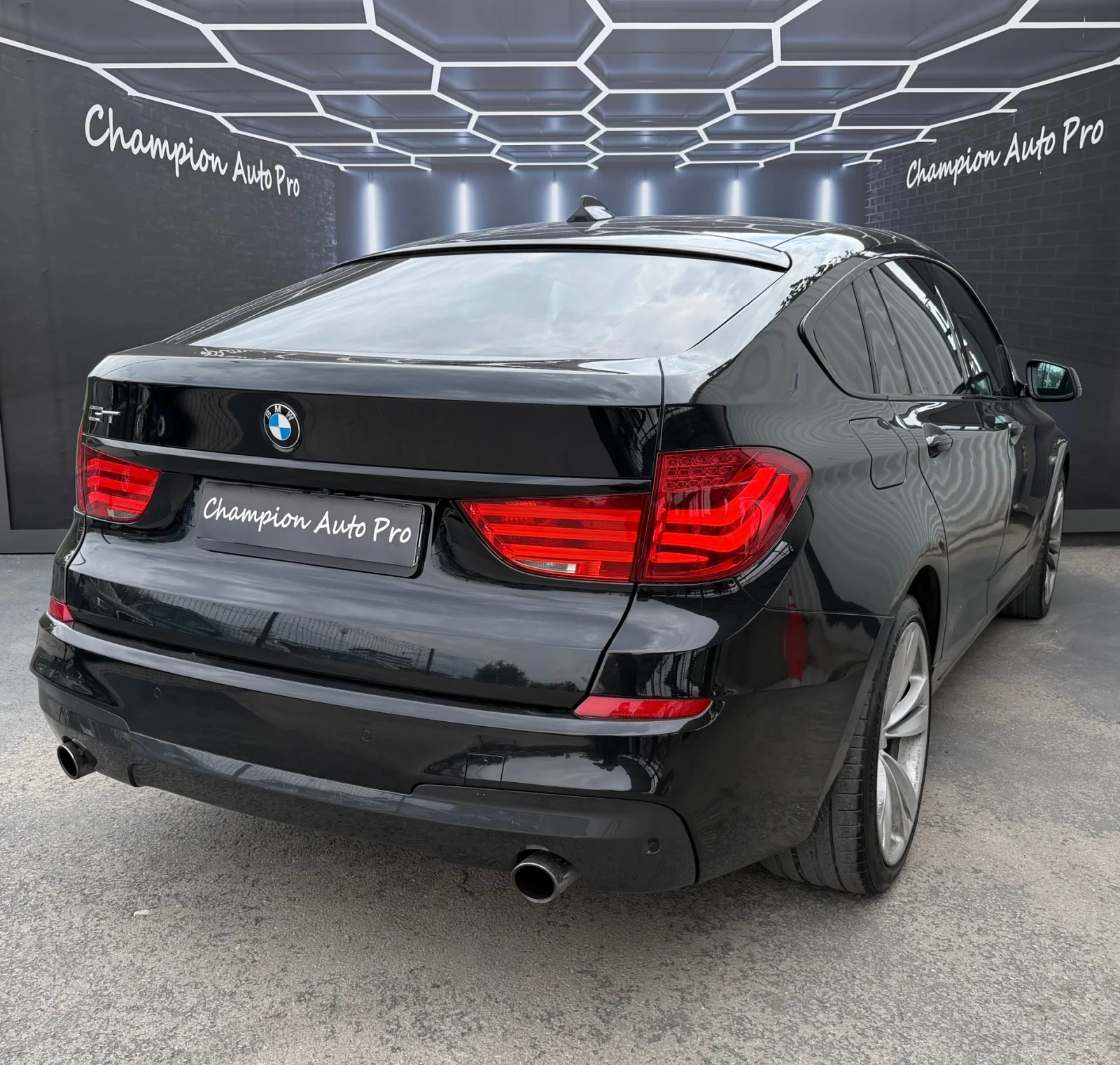 BMW 5 Gran Turismo M-Packet XDrive, снимка 6 - Автомобили и джипове - 55652676