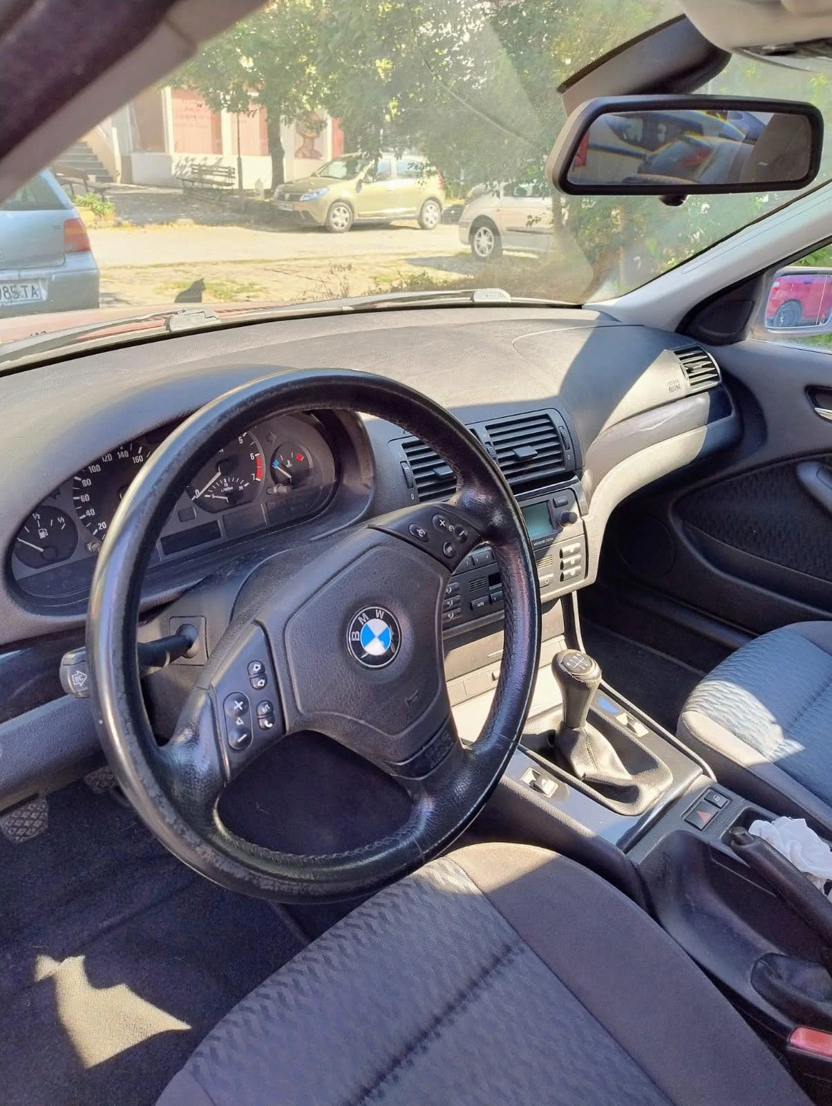 BMW 320, снимка 14 - Автомобили и джипове - 56211619