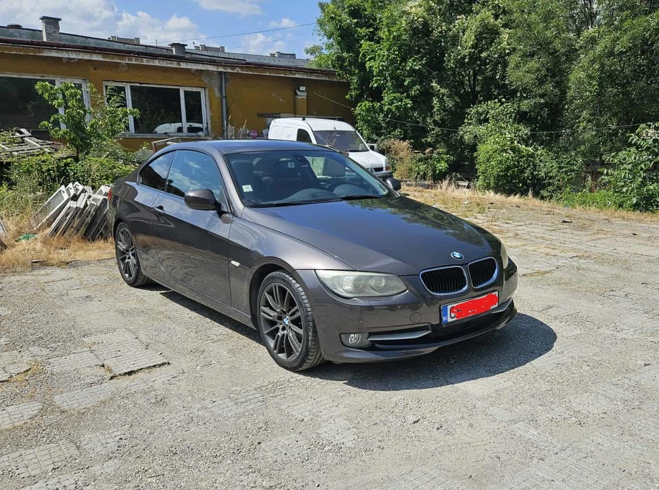 BMW 320, снимка 9 - Автомобили и джипове - 56554338