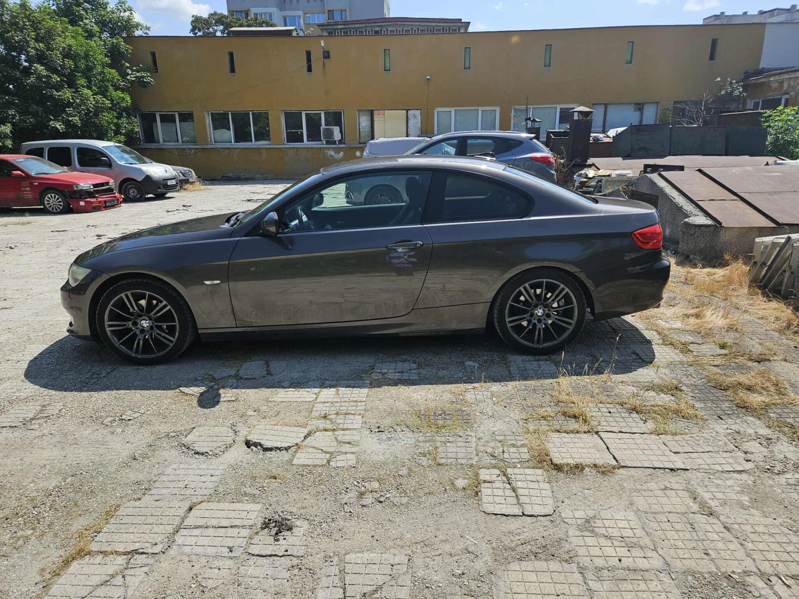BMW 320, снимка 3 - Автомобили и джипове - 56554338