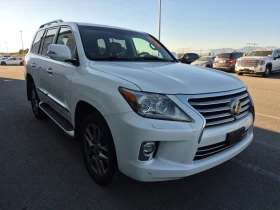 Lexus LX 570 5.7L  4WD 4DR / CARFAX / , снимка 2