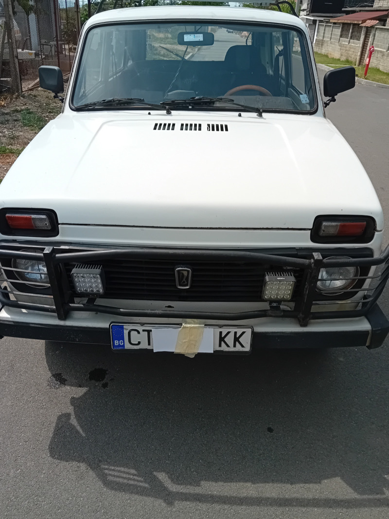 Lada Niva, снимка 1 - Автомобили и джипове - 46465031