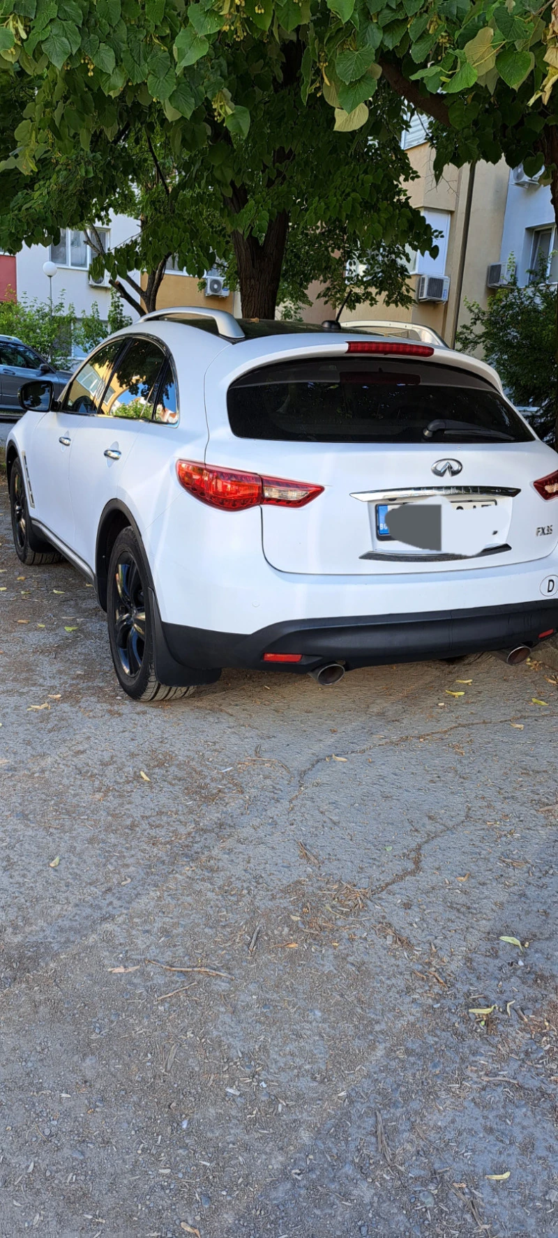 Infiniti Fx 35, снимка 3 - Автомобили и джипове - 46702184