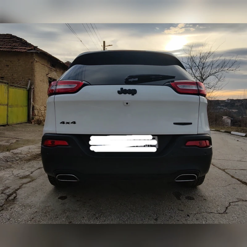 Jeep Cherokee, снимка 6 - Автомобили и джипове - 48582180