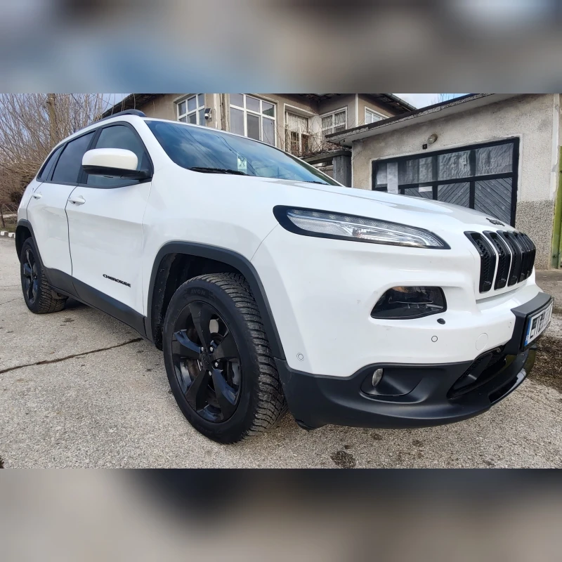 Jeep Cherokee, снимка 2 - Автомобили и джипове - 48582180