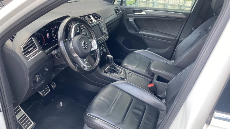 VW Tiguan 2.0 TSI= R-LINE= FULL LED= DIGITAL= HEAD UP= TOP= , снимка 5 - Автомобили и джипове - 51762972