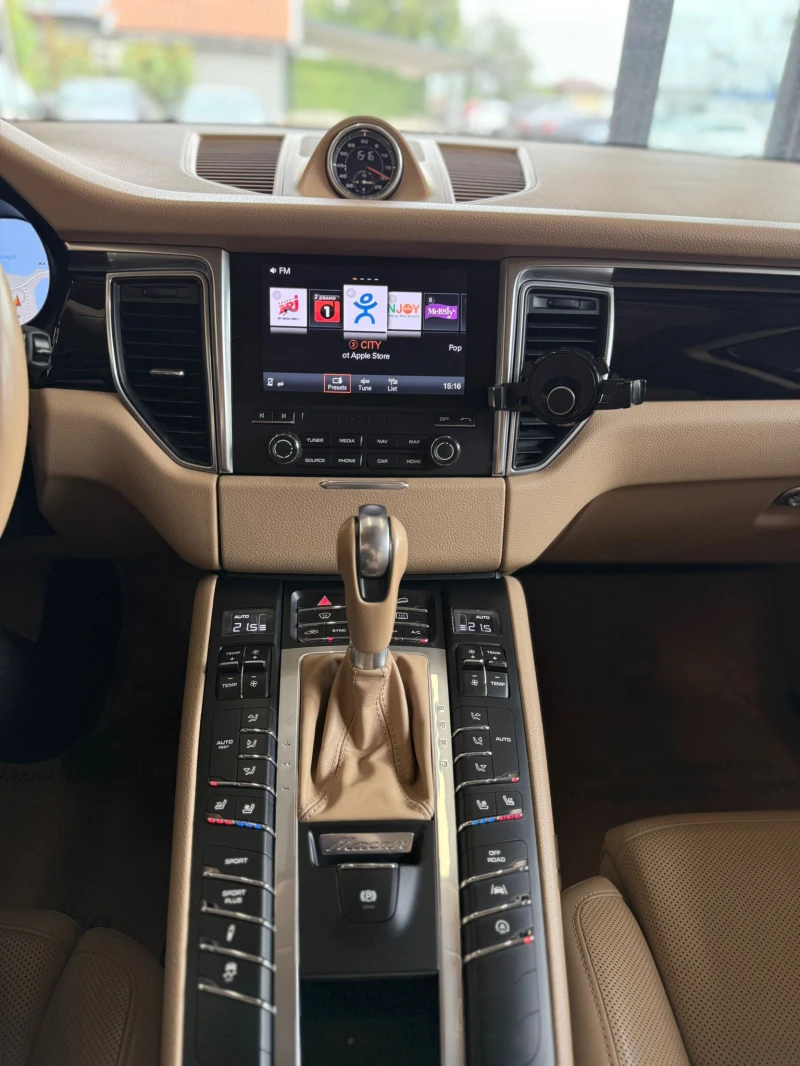 Porsche Macan S* Pano* Chrono* Обдух* Лизинг* Bose, снимка 13 - Автомобили и джипове - 51769246