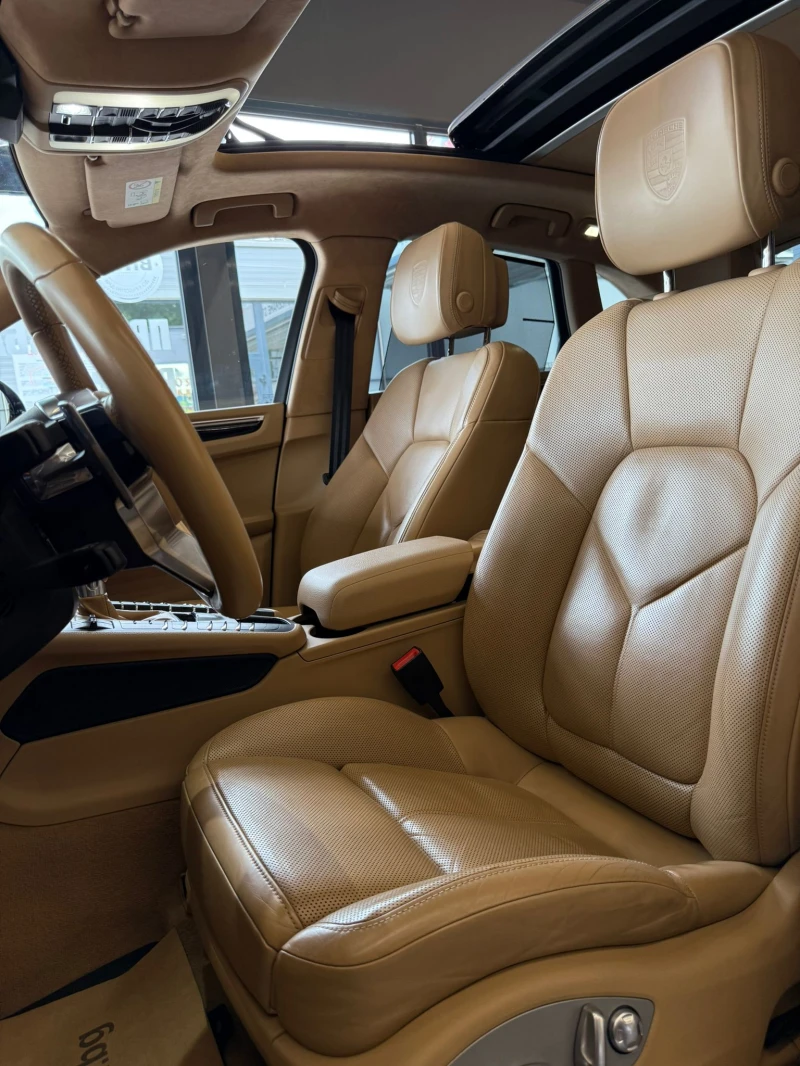 Porsche Macan S* Pano* Chrono* Обдух* Лизинг* Bose, снимка 8 - Автомобили и джипове - 51769246