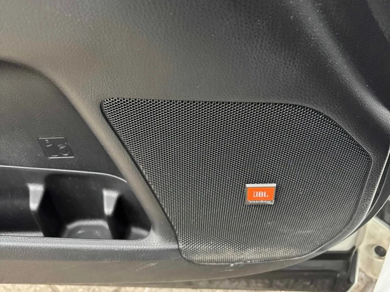 Toyota Highlander * Hybrid Limited * CARFAX * БЕЗ ПЪРВОНАЧАЛНА ВНОСК, снимка 10 - Автомобили и джипове - 52850692