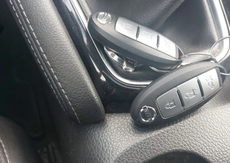 Nissan Qashqai 1.2i PANORAMA* Key less* 360 Camera* , снимка 7 - Автомобили и джипове - 53190962