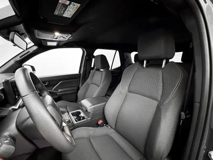 Toyota 4runner 4WD | 7 Pass | CarPlay | Камера | 2.4L Turbo, снимка 10 - Автомобили и джипове - 54047345