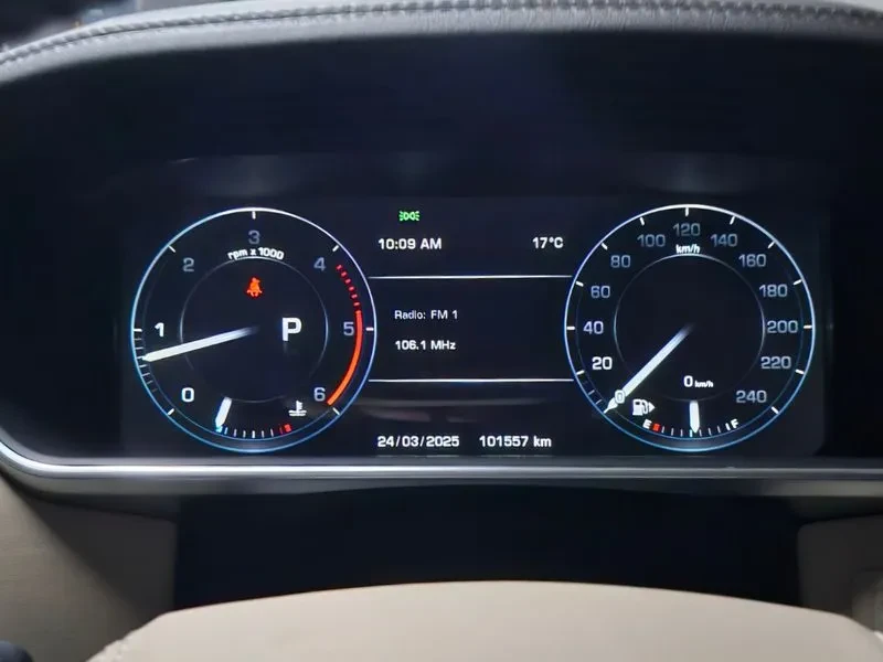 Land Rover Range rover 4.4 SDV8, снимка 7 - Автомобили и джипове - 55705797