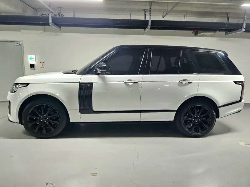Land Rover Range rover 4.4 SDV8, снимка 3 - Автомобили и джипове - 55705797