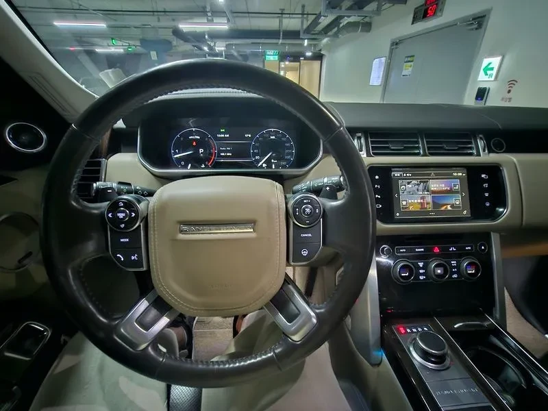 Land Rover Range rover 4.4 SDV8, снимка 8 - Автомобили и джипове - 55705797