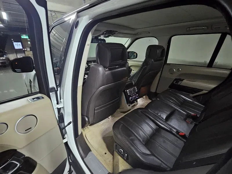 Land Rover Range rover 4.4 SDV8, снимка 13 - Автомобили и джипове - 55705797