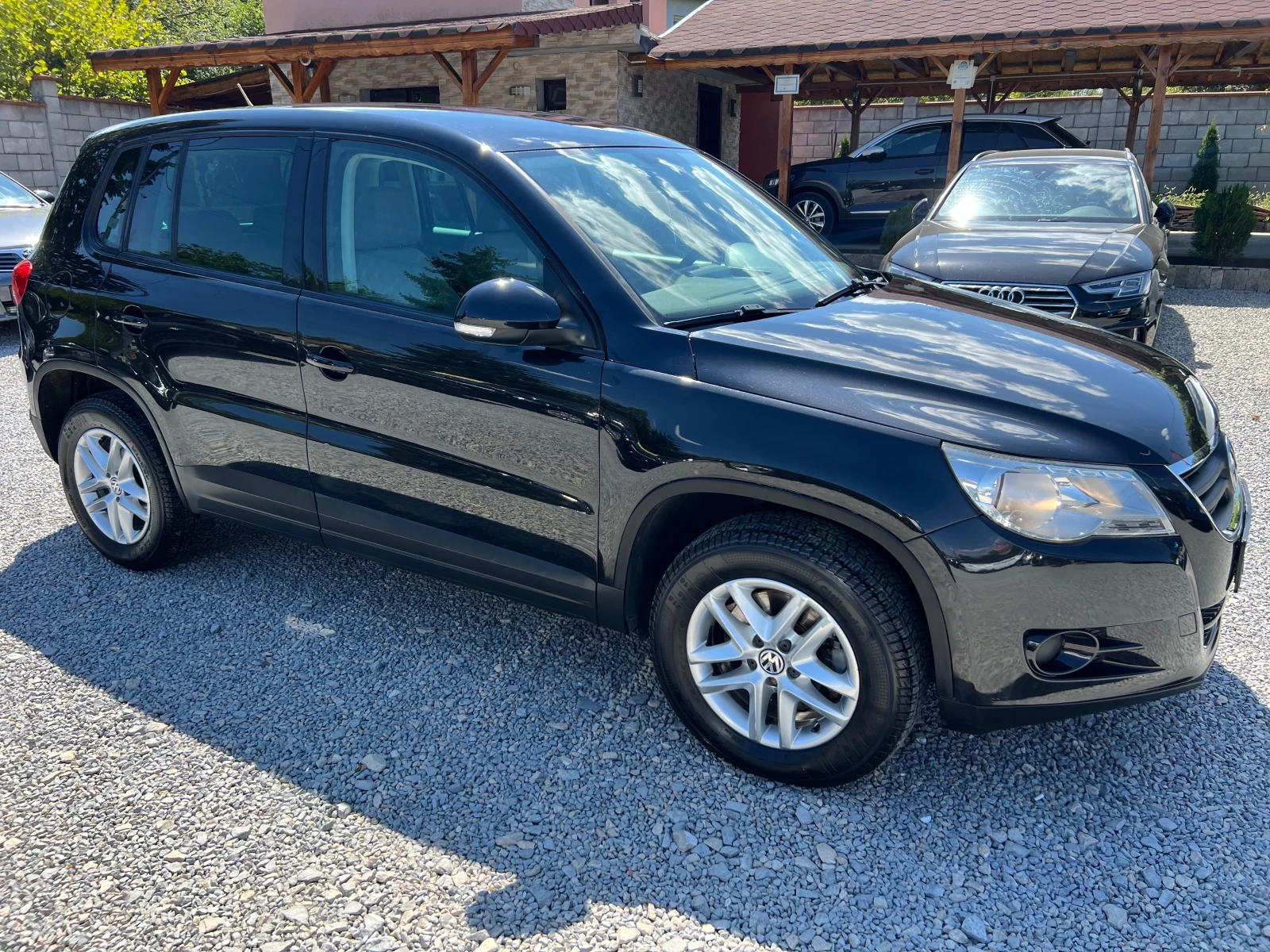 VW Tiguan 2.0TDI-4X4-6 СКОРОСТИ - изображение 8