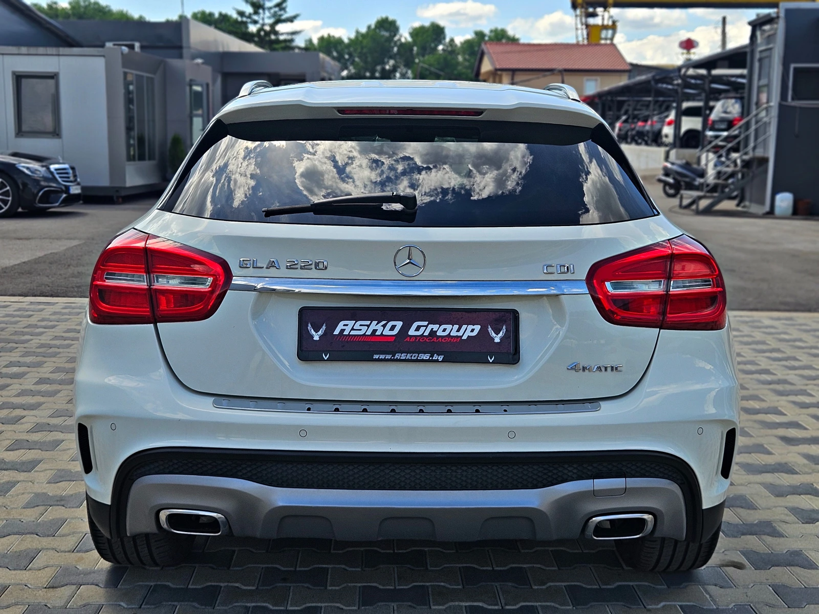 Mercedes-Benz GLA 220 AMG/4MATIC/OFFROAD/GERMANY/CAMERA/PANO/AMBIENT/LIZ - изображение 6