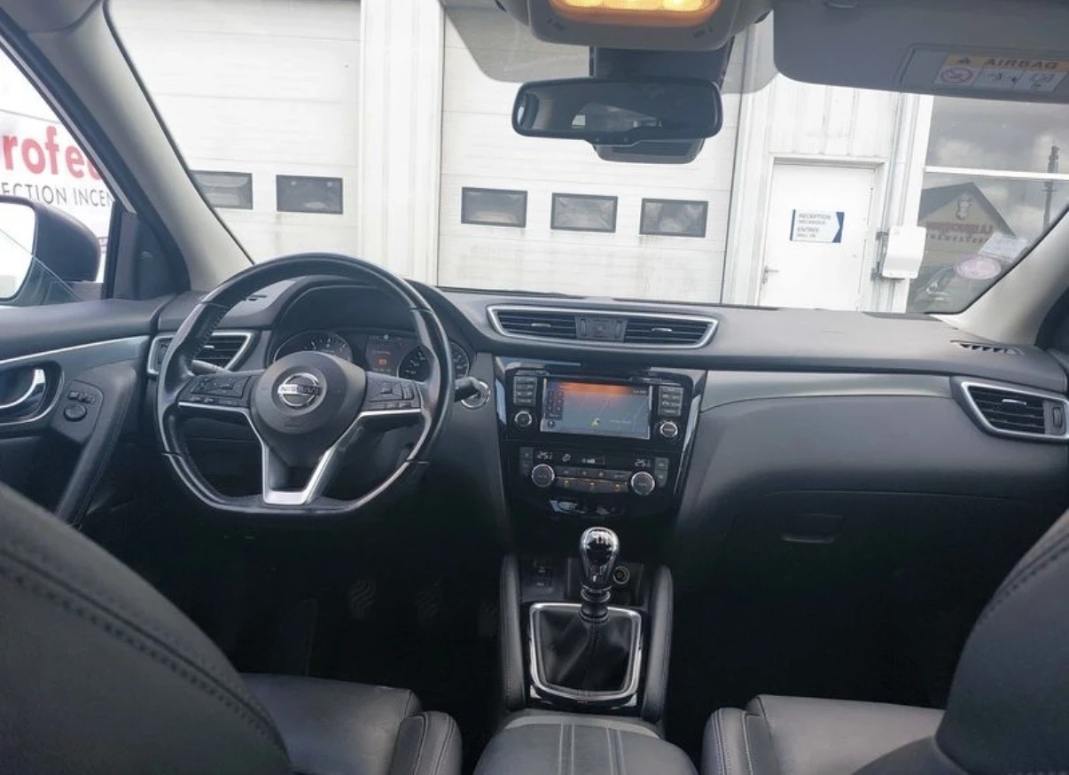 Nissan Qashqai 1.2i PANORAMA* Key less* 360 Camera*  - изображение 4