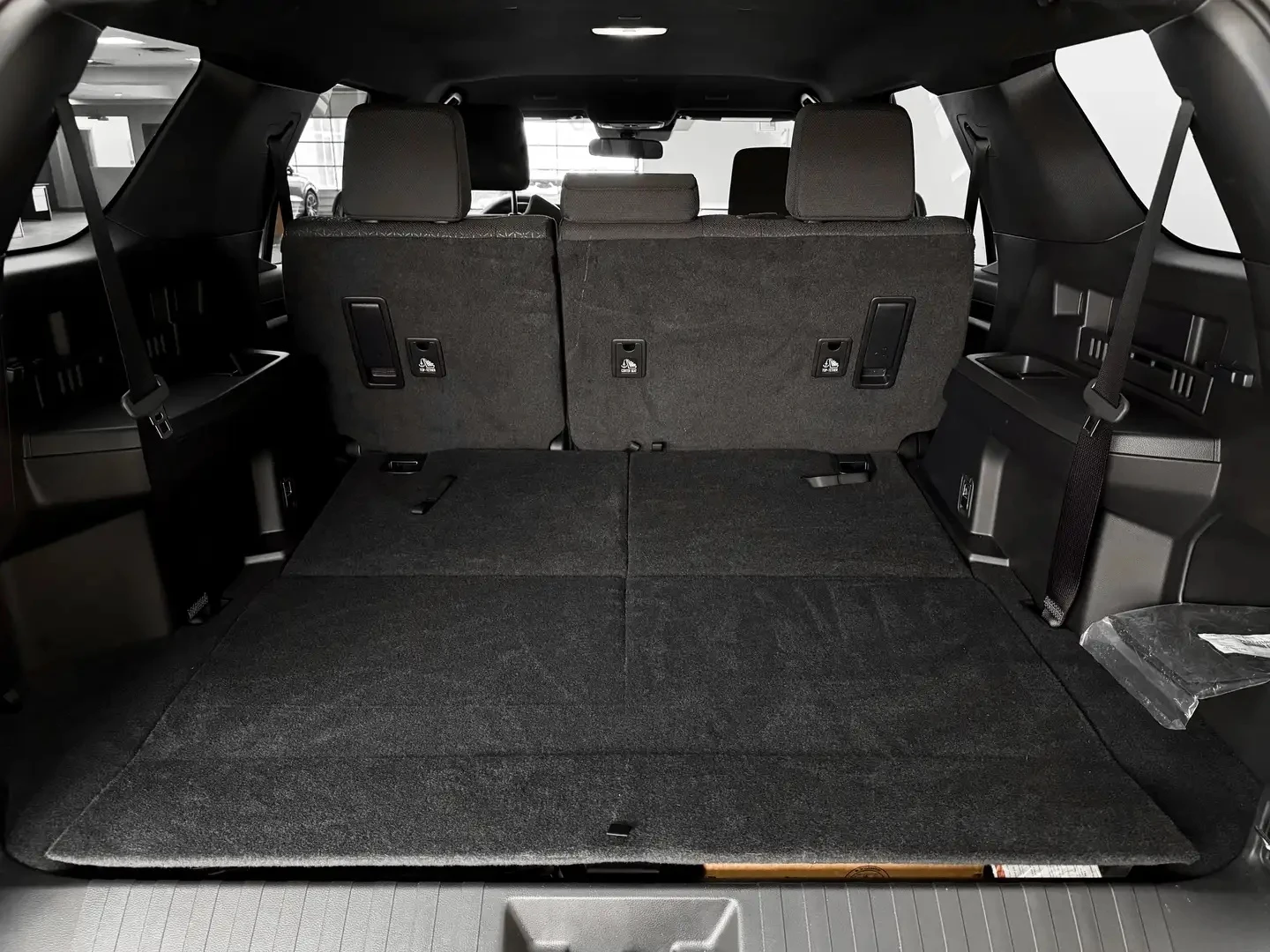 Toyota 4runner 4WD | 7 Pass | CarPlay | Камера | 2.4L Turbo, снимка 16 - Автомобили и джипове - 54047345