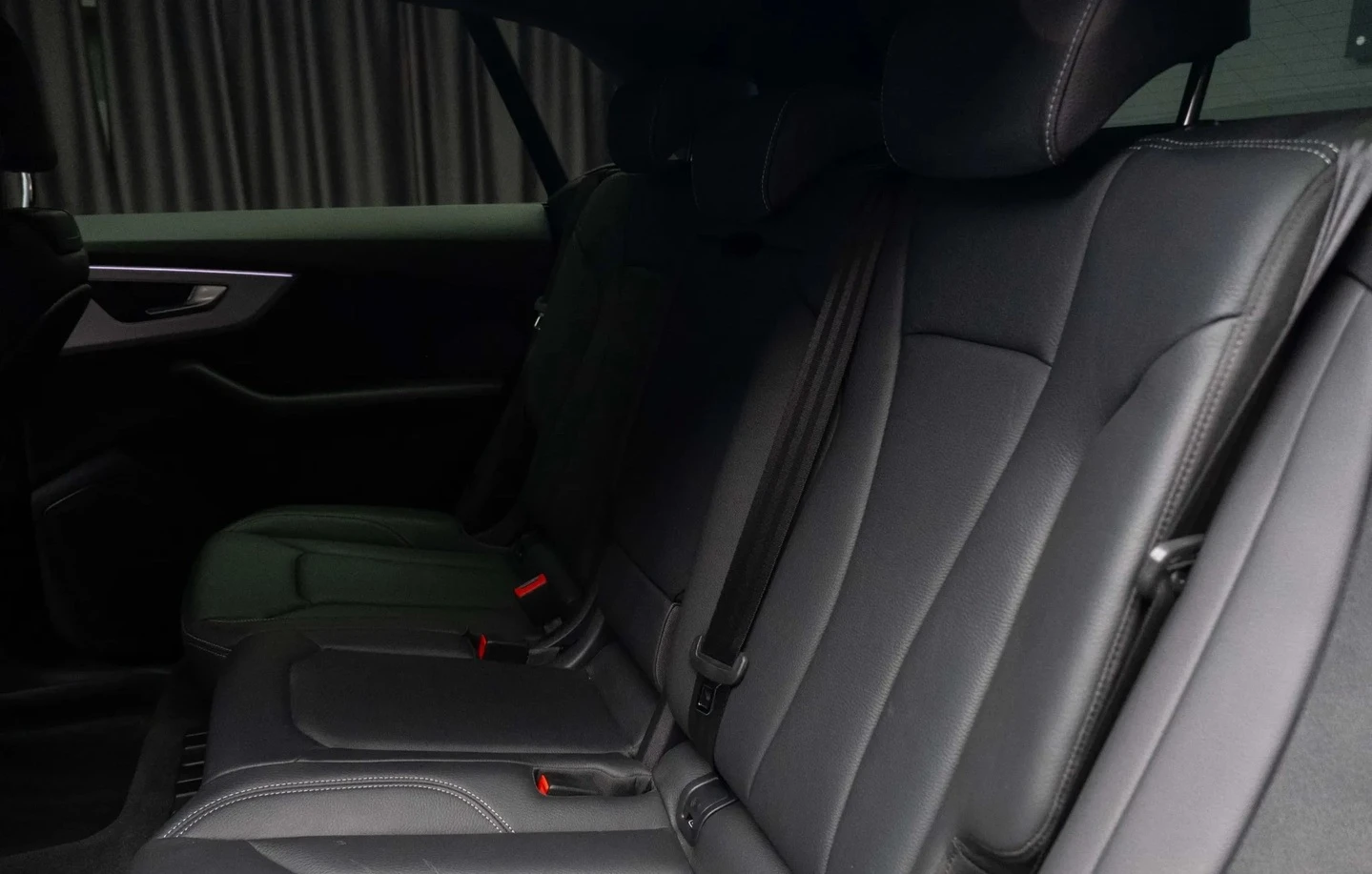 Audi Q8 3.0 Quattro I-HEV S-Line, снимка 8 - Автомобили и джипове - 54846829