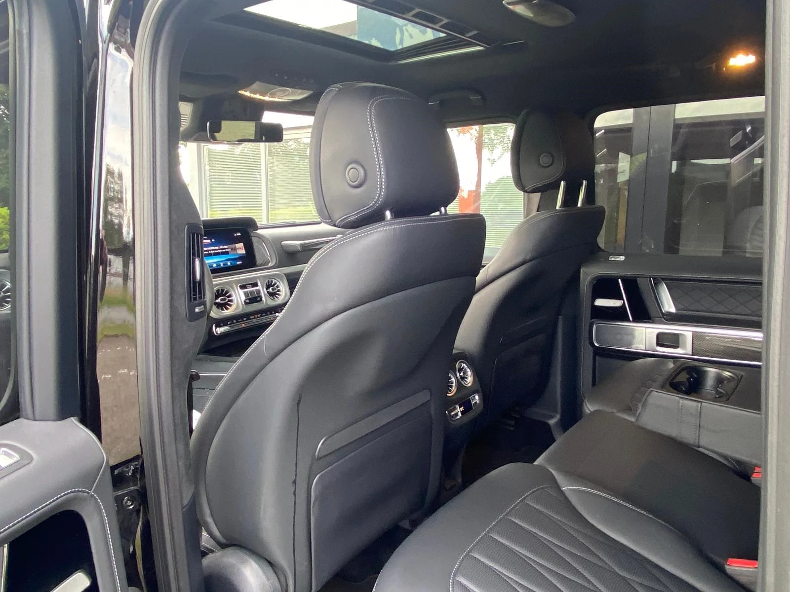 Mercedes-Benz G 63 AMG * NEW MODEL* MANUFAKTUR* CARBON* BURMESTER* 360* , снимка 14 - Автомобили и джипове - 54909325
