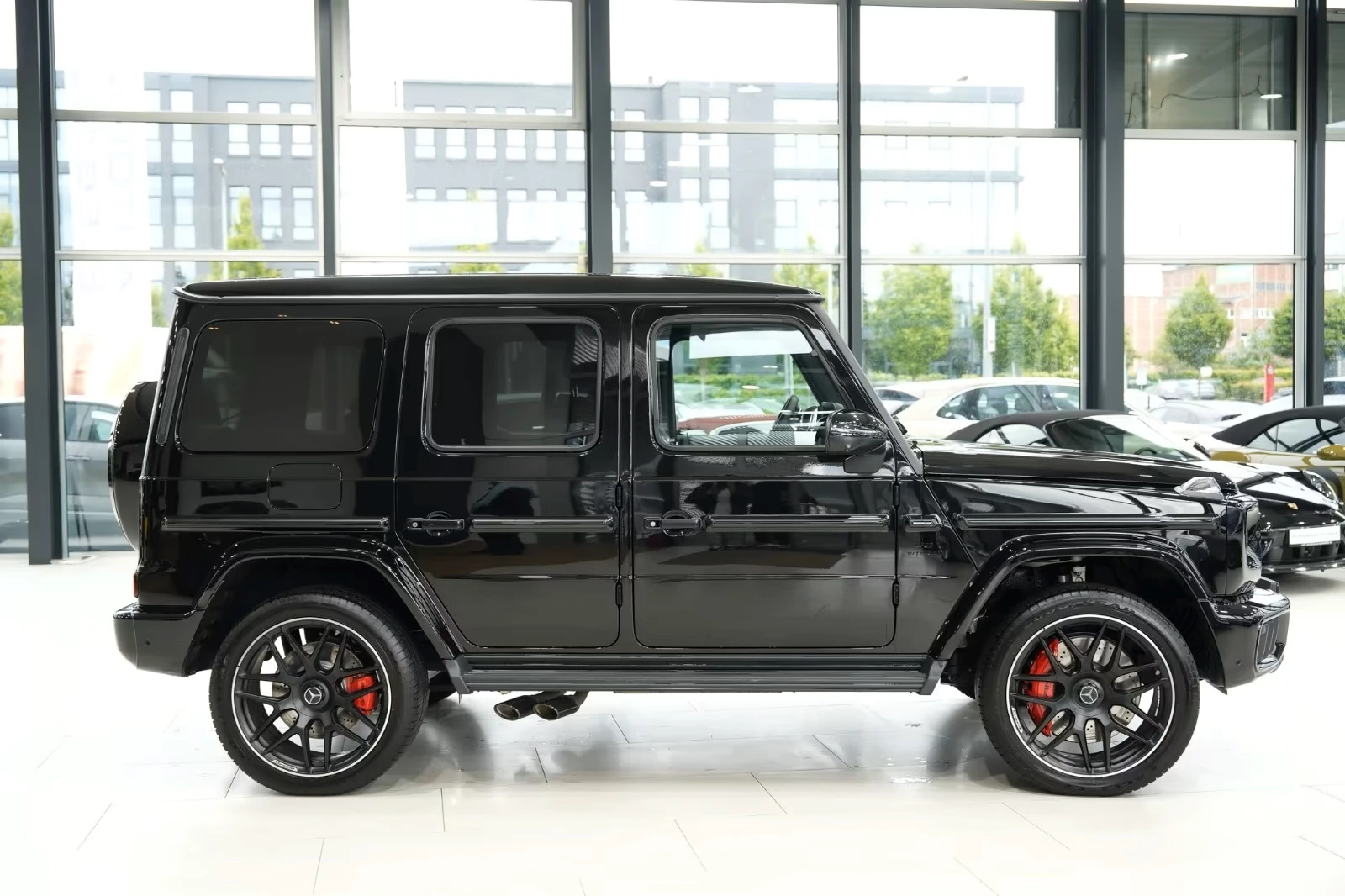 Mercedes-Benz G 63 AMG * NEW MODEL* MANUFAKTUR* CARBON* BURMESTER* 360* , снимка 3 - Автомобили и джипове - 54909325