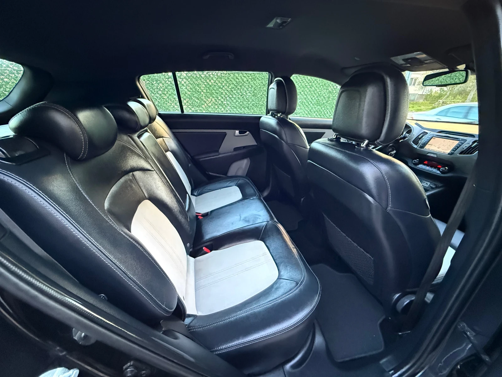 Kia Sportage 1.7crdi-116к.с Новия Фейс Камера Кожа Алкантара, снимка 15 - Автомобили и джипове - 54979158