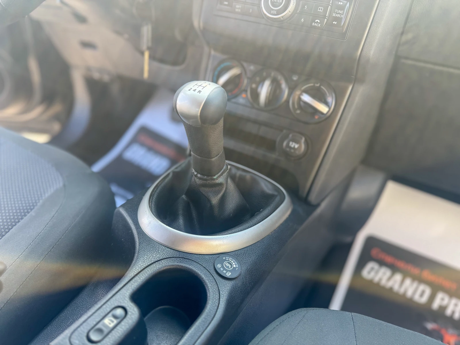 Nissan Qashqai 1.6 ГАЗ ЛИЗИНГ, снимка 12 - Автомобили и джипове - 55045839