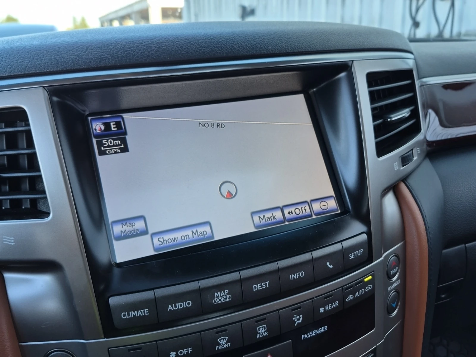 Lexus LX 570 5.7L  4WD 4DR / CARFAX /  | Mobile.bg � ����������� 11