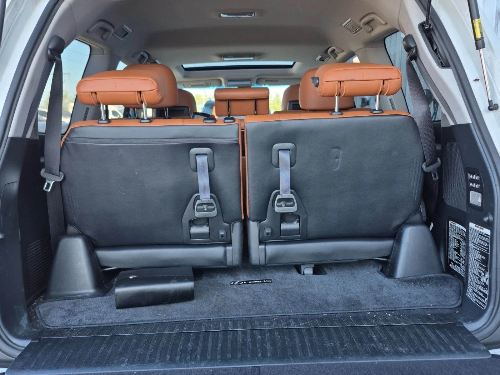 Lexus LX 570 5.7L  4WD 4DR / CARFAX /  | Mobile.bg � ����������� 16