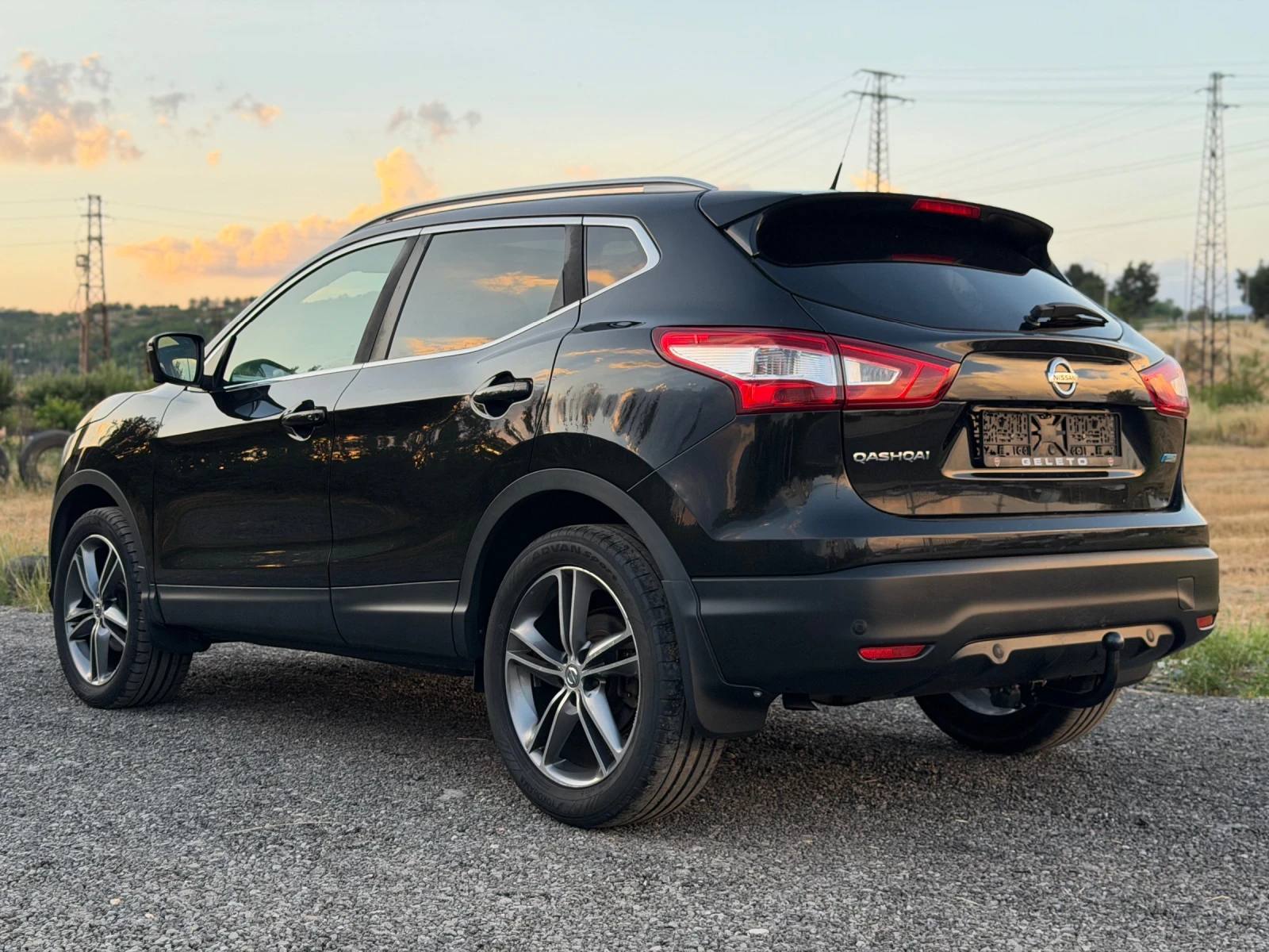 Nissan Qashqai 1.5dci/tekna/panorama/лизинг, снимка 4 - Автомобили и джипове - 56184278