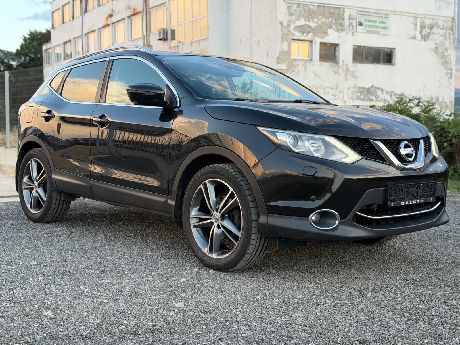 Nissan Qashqai 1.5dci/tekna/panorama/лизинг, снимка 8 - Автомобили и джипове - 56184278