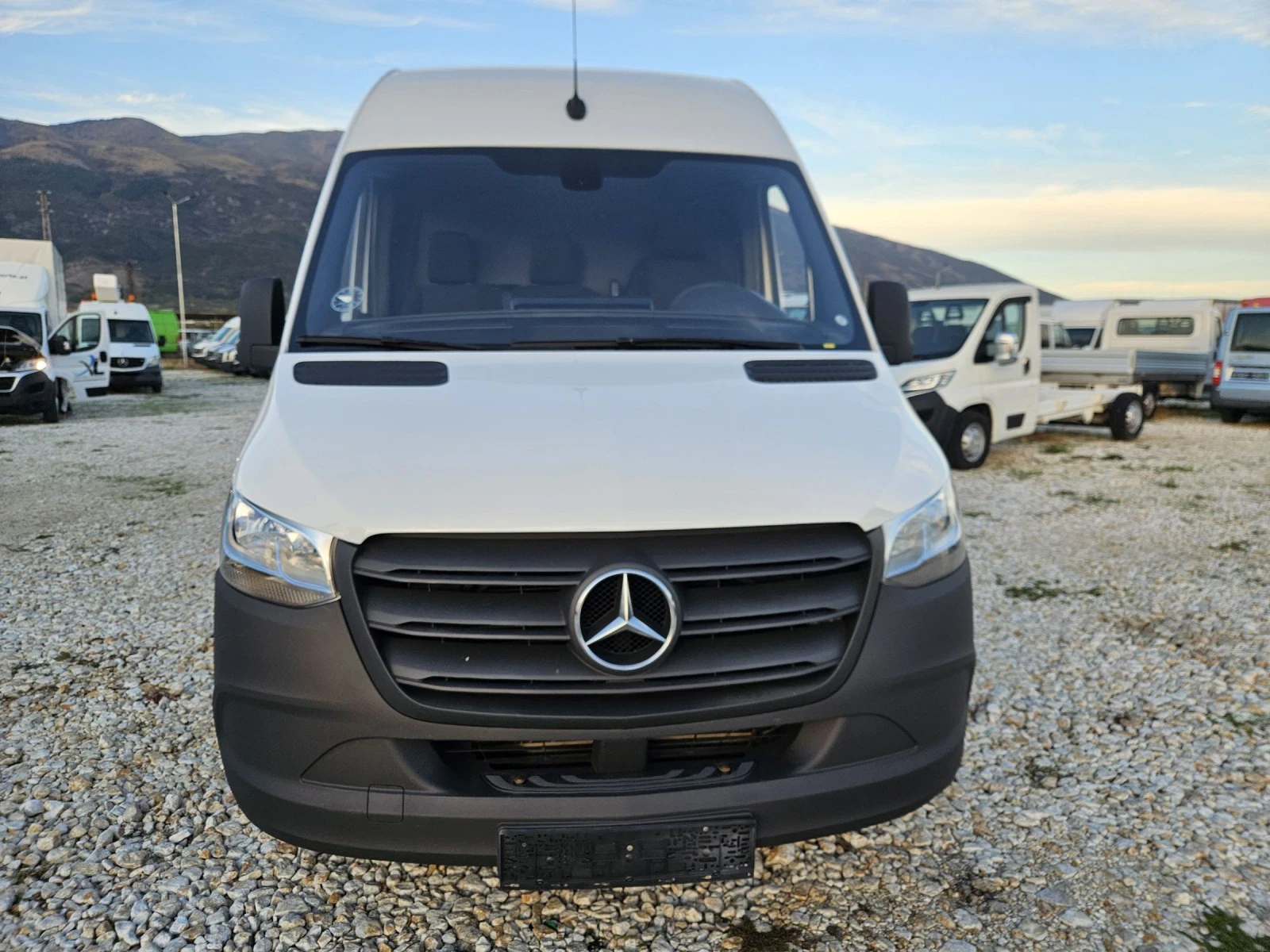 Mercedes-Benz Sprinter 316 Макси, Нави - изображение 8