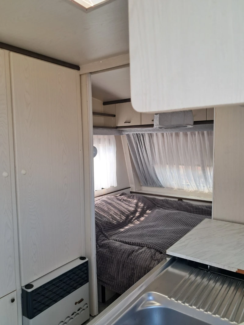 Каравана Hobby 420, снимка 5 - Каравани и кемпери - 52140647