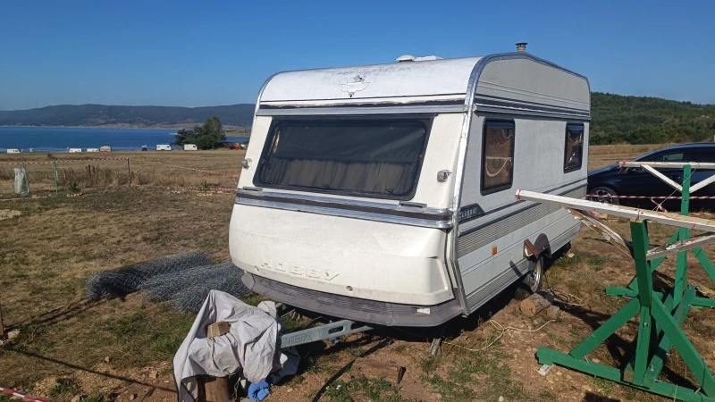 Каравана Hobby 420, снимка 2 - Каравани и кемпери - 52140647