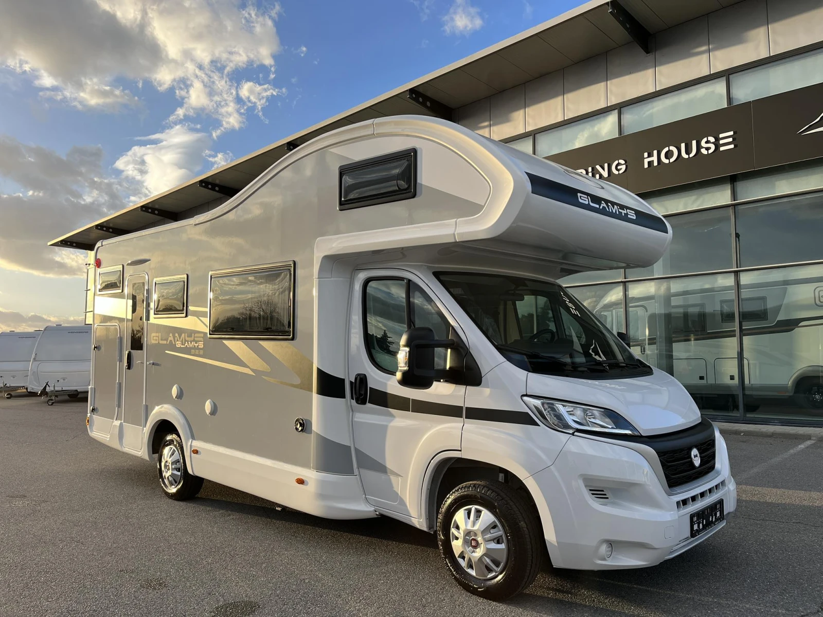 Кемпер McLouis Glamys 7 МЕСТА Ducato , снимка 1