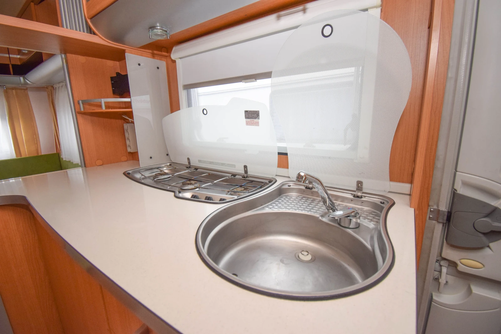 Каравана Wilk S3 450FS Birthday Edition+ Климатик/Форселт - изображение 10