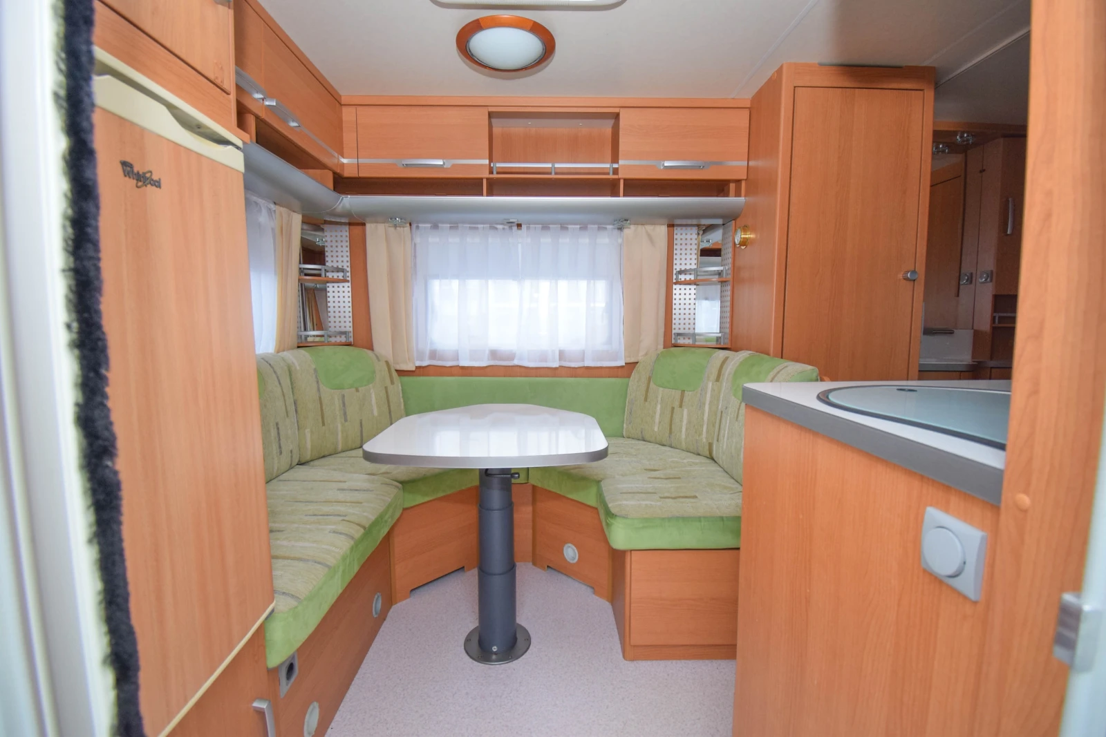 Каравана Wilk S3 450FS Birthday Edition+ Климатик/Форселт - изображение 6