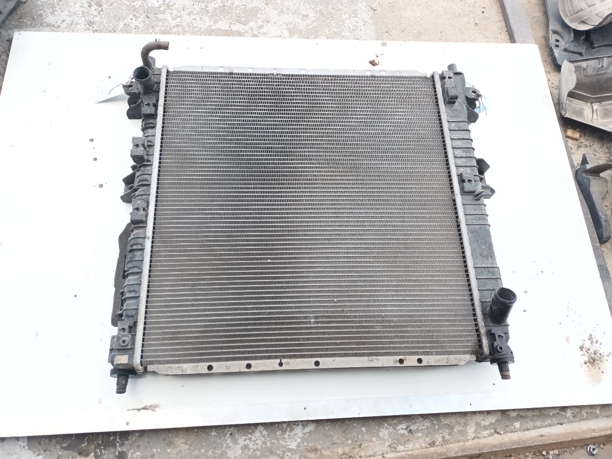 радиатор воден Санг Йонг Актион 2,3бензин