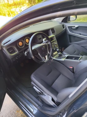 Volvo V60 D4 2.0D(163hp)(5-Цилиндара)Momentum Нави Дистроник - 14500 лв. - 33801710 9