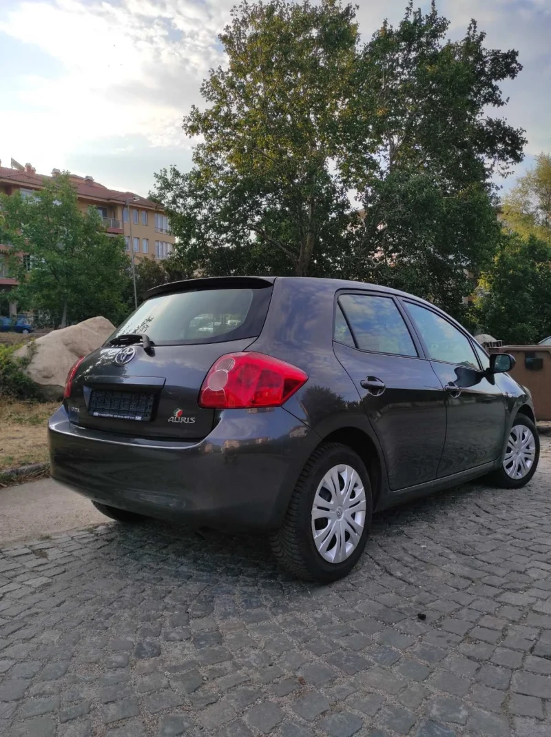 Toyota Auris, снимка 9 - Автомобили и джипове - 48015684