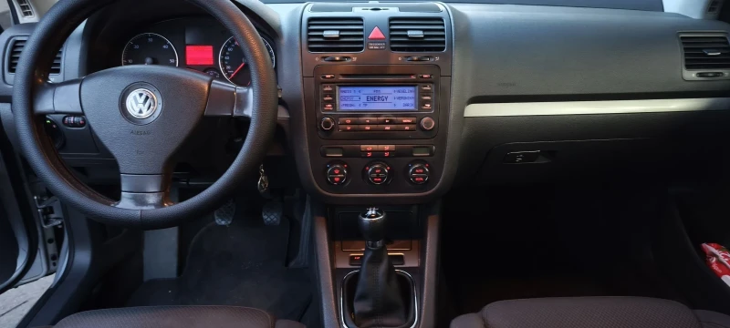 VW Golf 1.9 TDI 105k.c., снимка 9 - Автомобили и джипове - 49578565