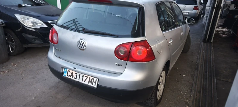 VW Golf 1.9 TDI 105k.c., снимка 7 - Автомобили и джипове - 49578565