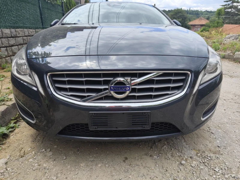 Volvo V60 D4 2.4D(163hp)(5-Цилиндъра)Momentum!Обслужен!!!, снимка 2 - Автомобили и джипове - 50774987