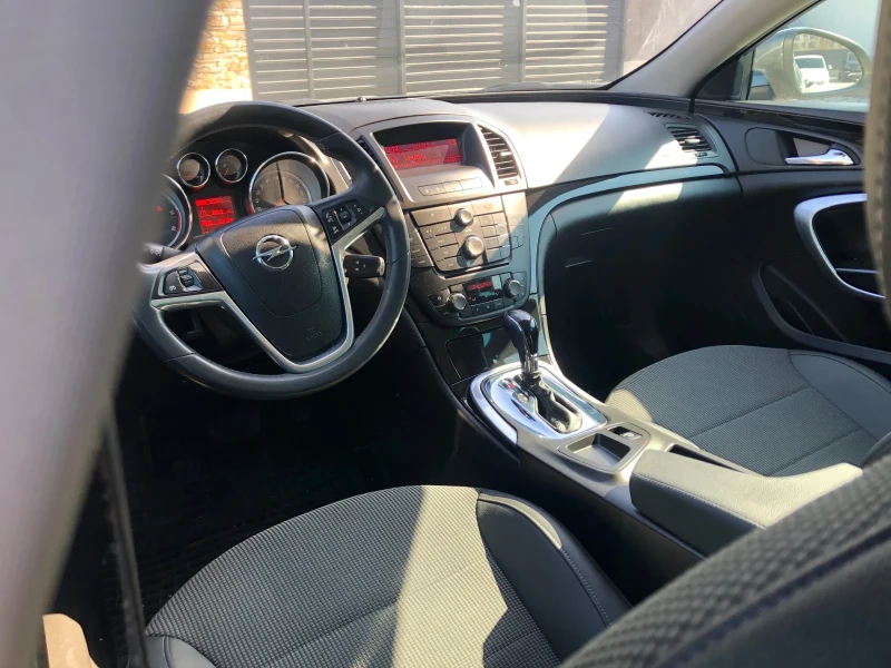 Opel Insignia, снимка 5 - Автомобили и джипове - 51934300