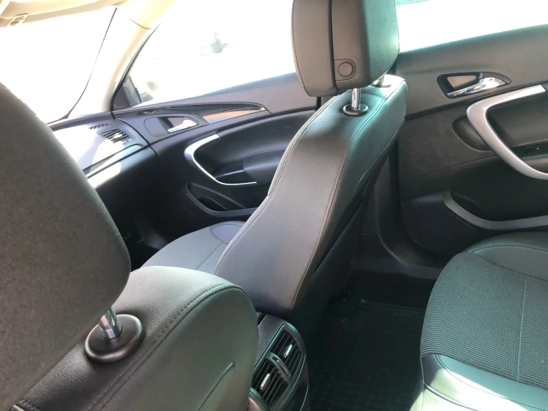 Opel Insignia, снимка 4 - Автомобили и джипове - 51934300