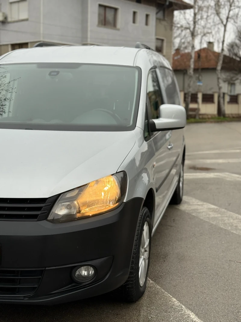VW Caddy 1.6 TDI Maxi DSG, снимка 5 - Автомобили и джипове - 53088784