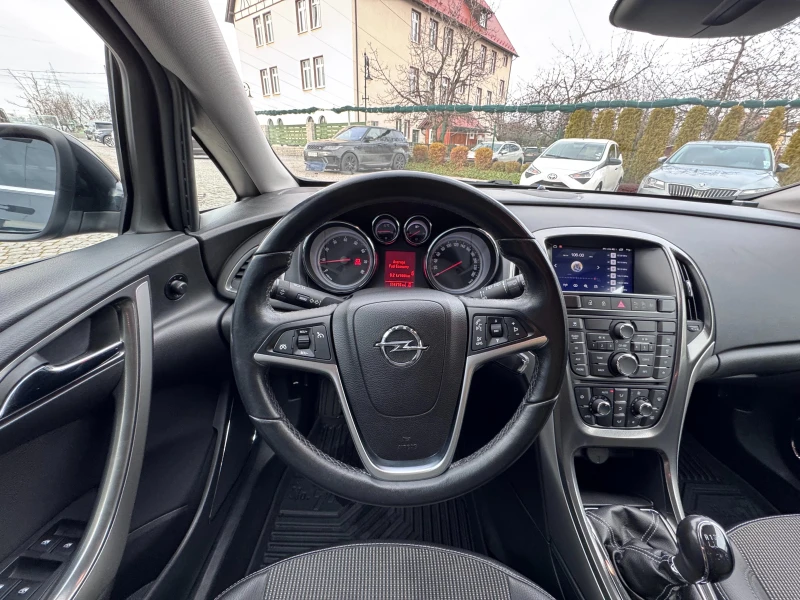 Opel Astra, снимка 12 - Автомобили и джипове - 53511625