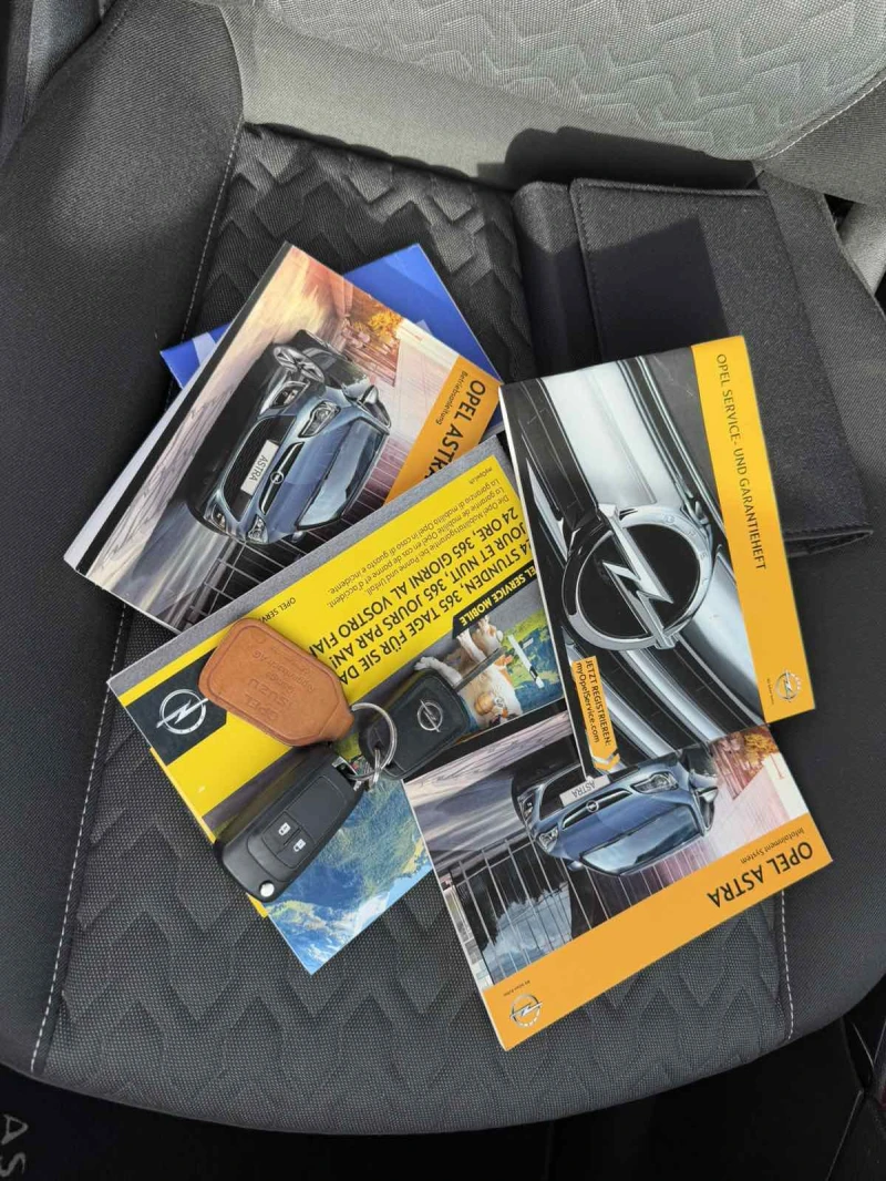 Opel Astra 1.6t/170k.c автоматик, снимка 13 - Автомобили и джипове - 53540188